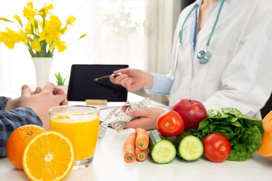 الوزن الصحي هدف يسعى إليه الإنسان منذ القدم لتعزيز الصحة واللياقة اللازمة للوقاية من الأمراض، وللحصول على مظهر مثالي، التحكم في وزن الجسم هو حلم الكثيرين، ويؤثر علي الصحة بالإيجاب، لذلك سنناقش الوزن الصحي: التحكم في وزن الجسم وتأثيره على الصحة