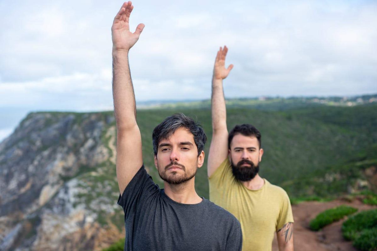 تمارين التنفس لعلاج التوتر والقلق.. يعاني البعض من التعرض للتوتر والقلق نتيجة إلى كثرة الضغوطات الحياتية. تُعد تمارين التنفس للتوتر والقلق وسيلة فعَالة في تهدئة الجهاز العصبي المركزي.، لذلك سنتناول في هذا المقال تمارين التنفس لعلاج التوتر والقلق.